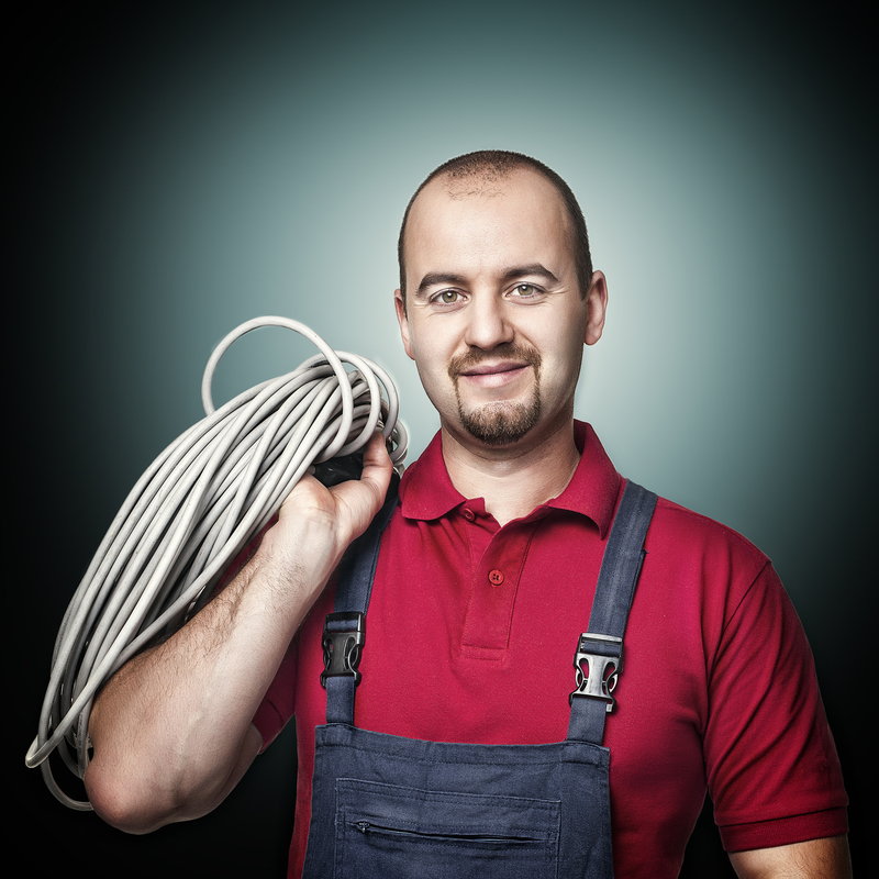 Hvorfor du bør ansætte en professionel elektriker 